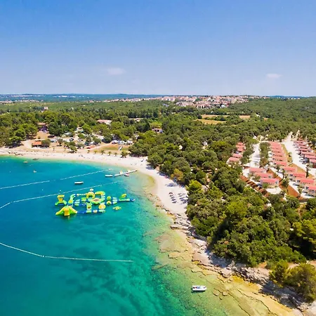 Campsite Stunning Stacaravan In With Wifi 2*