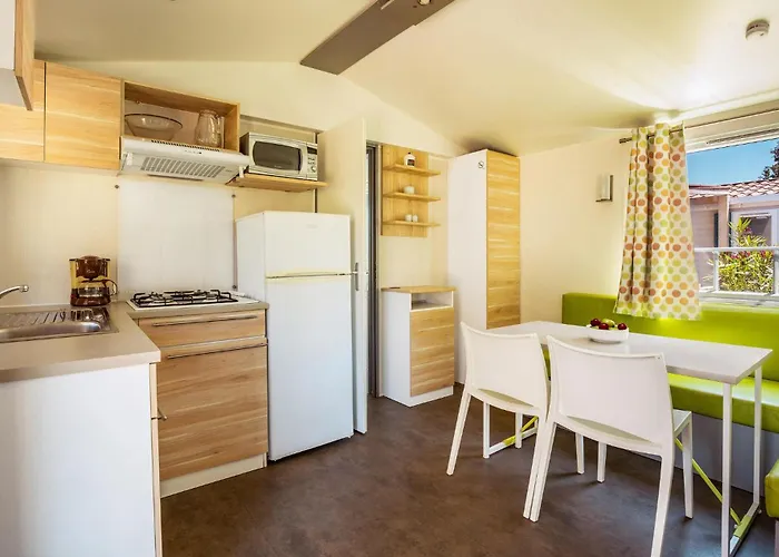 Stunning Stacaravan In With Wifi Pula