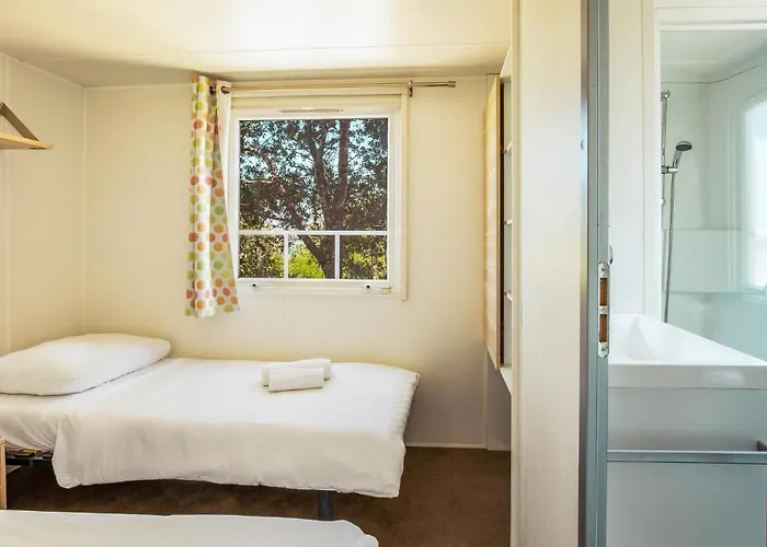 Stunning Stacaravan In With Wifi Camping Pula