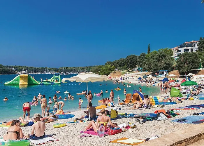 Stunning Stacaravan In With Wifi Camping