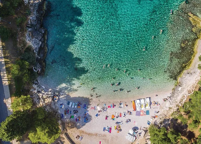 Stunning Stacaravan In With Wifi Campeggio Pola